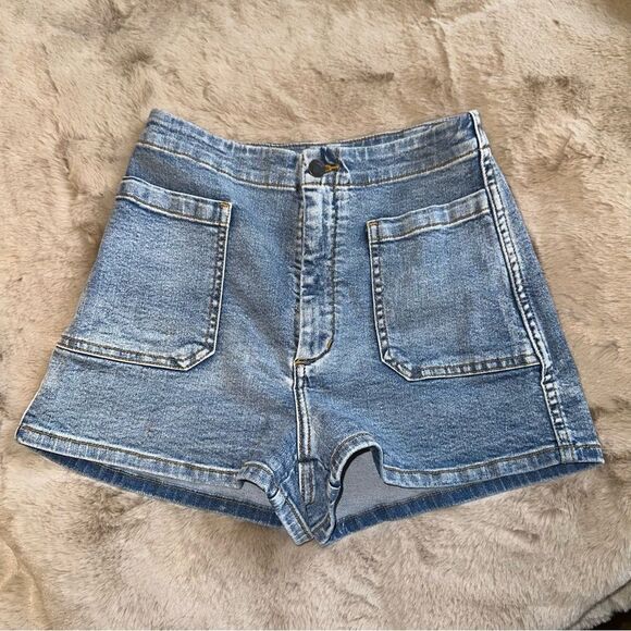 Aritzia Wilfred Free flattering front pocket denim shorts - Picture 1 of 4